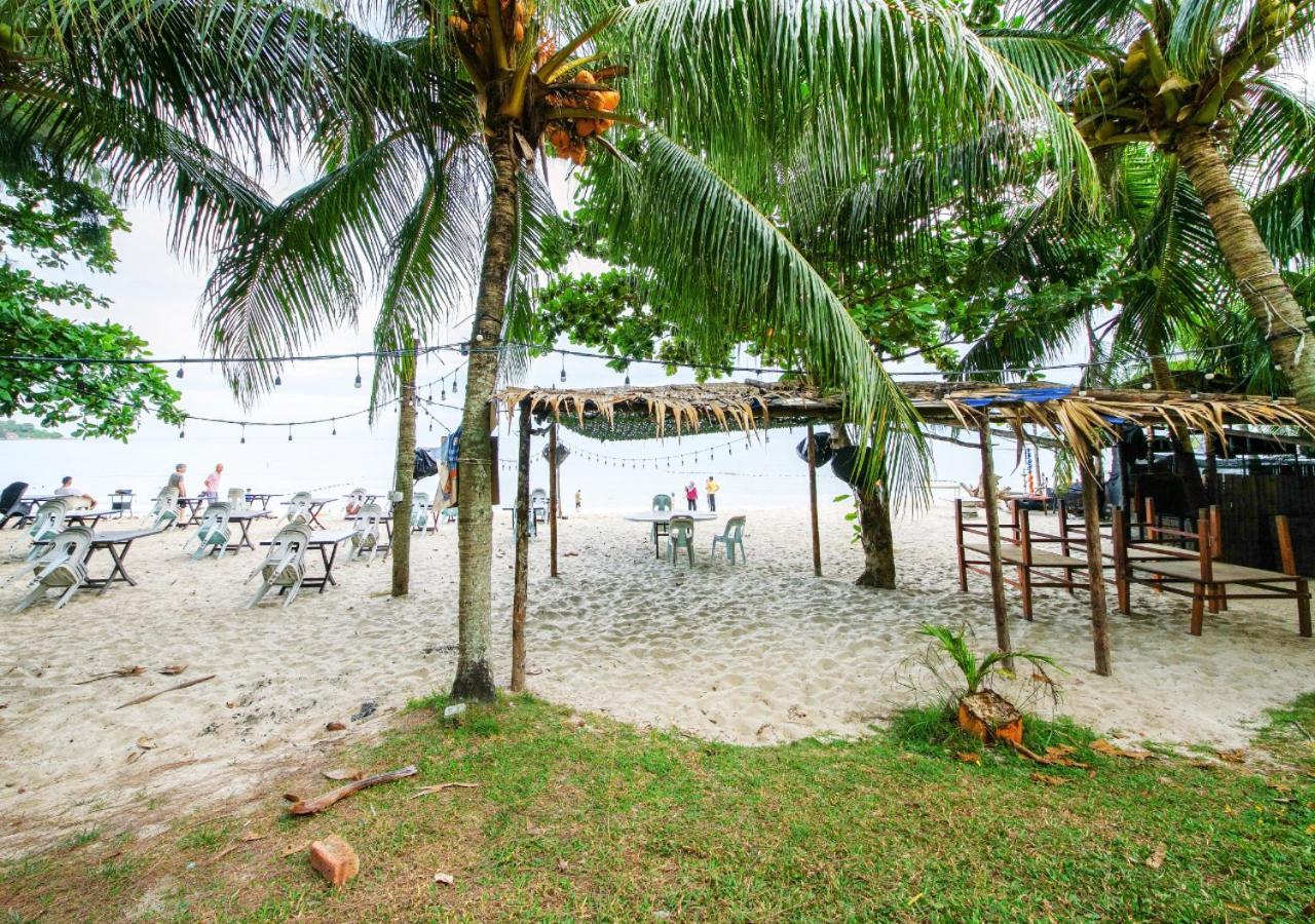 Rainbow Paradise At Tanjung Bungah Tandzsung Bungah Kültér fotó